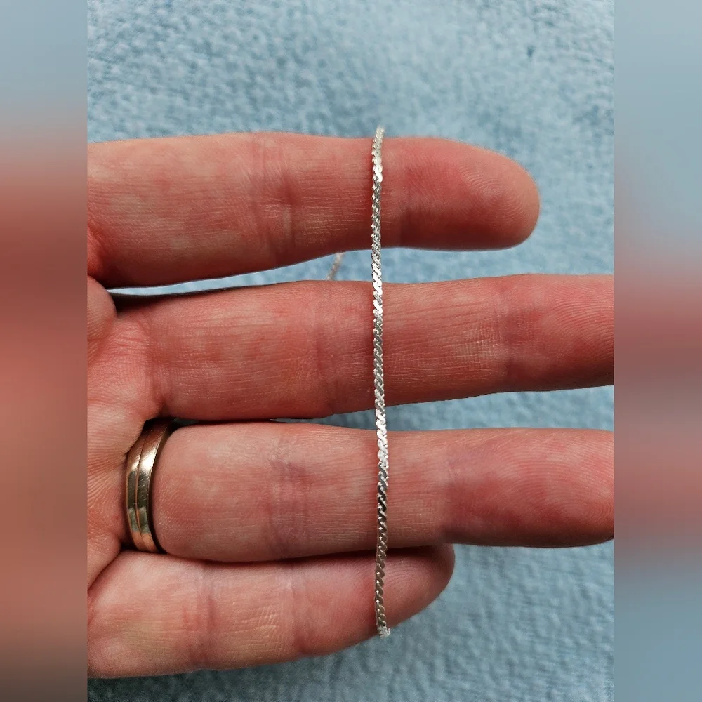 Avon Set Of Three Shimmering Anklets Set, Silvertone, Rhinestones, NIB - Picture 5 of 13